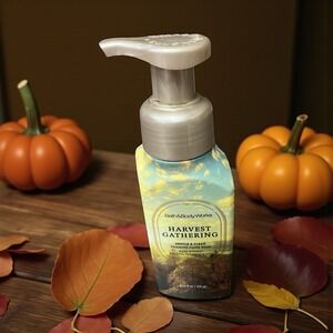 Bath & Body Works Foaming Hand Soap Harvest Gathering 8.75 oz Apples Berries NEW